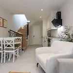 Naro Alaçatı Köyiçi Çeşme
