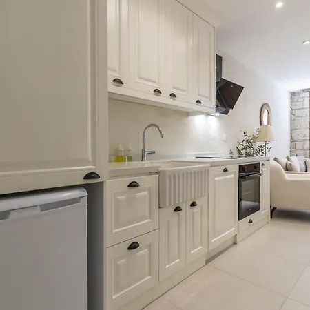 Naro Alacati Koeyici * Çeşme