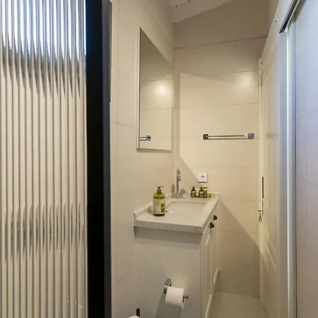 Naro Alacati Koeyici Çeşme