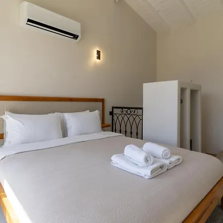 Naro Alacati Koeyici * Çeşme